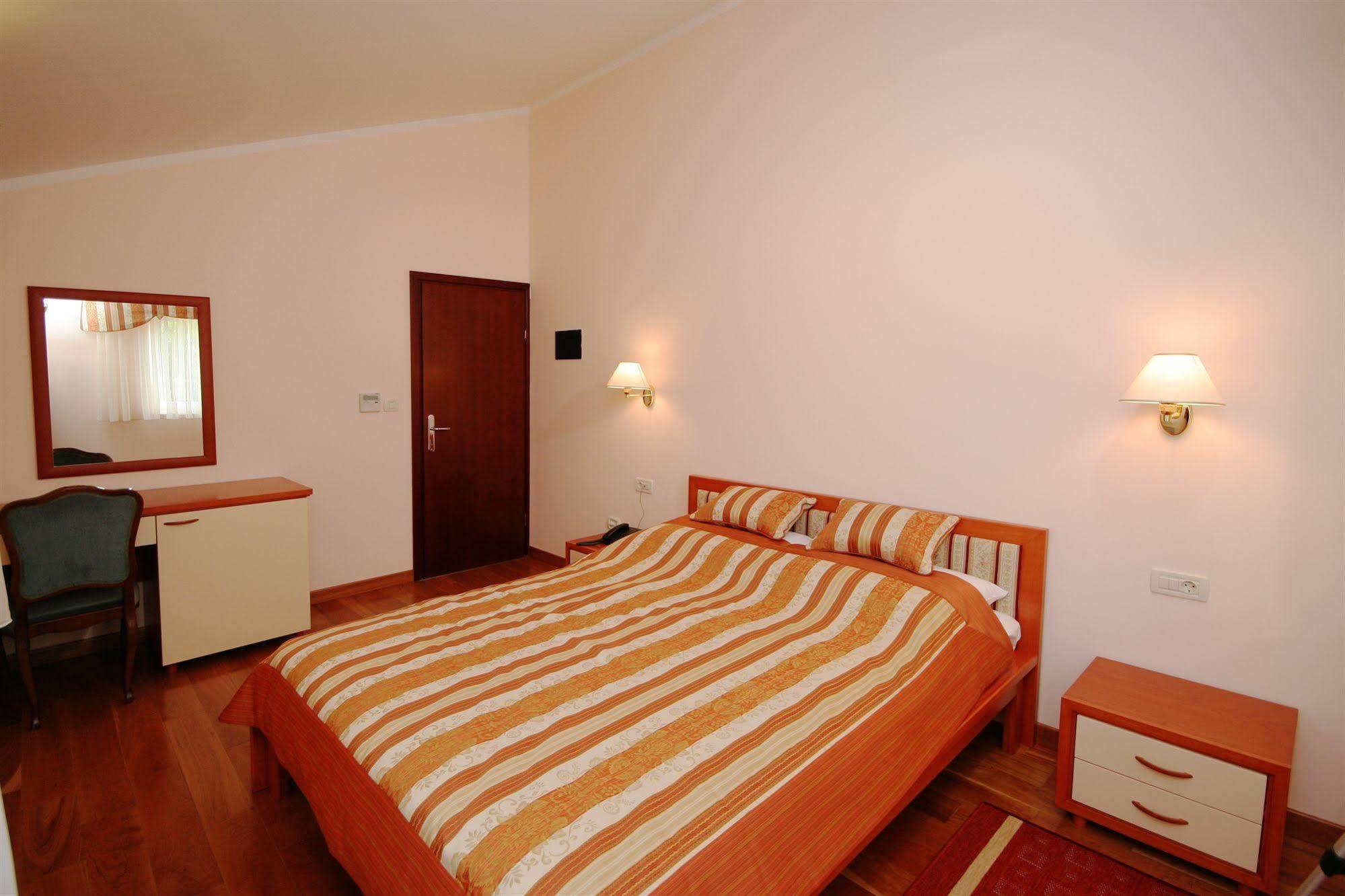 Hotel Trogir 3*